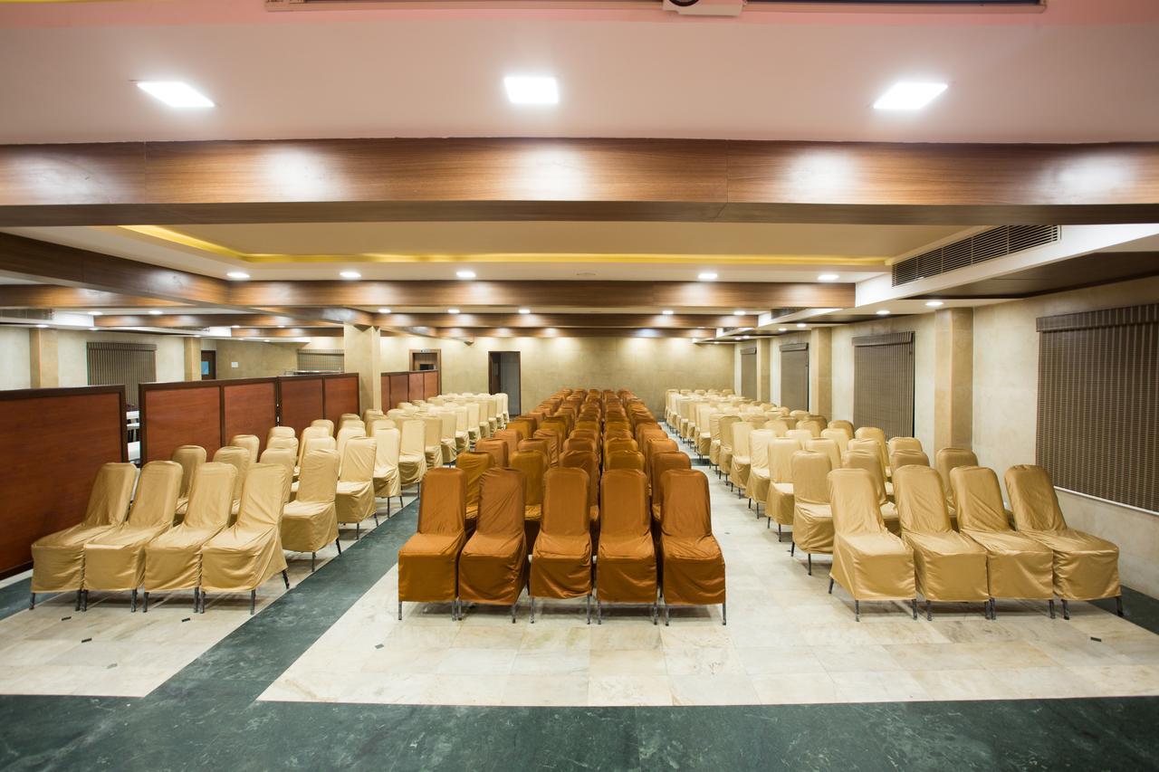 فندق شينايفي  Oyo 14933 Rpr Residency المظهر الخارجي الصورة