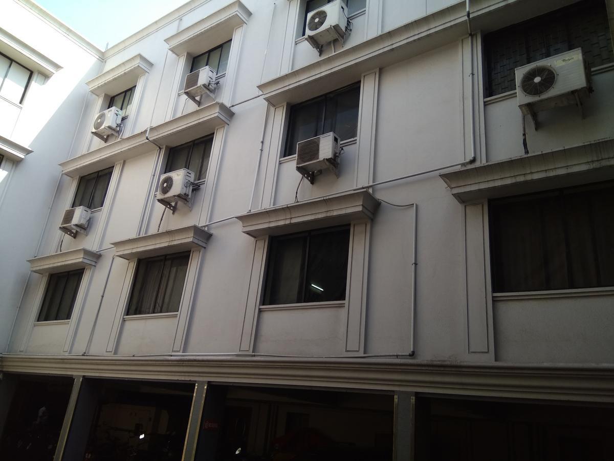 فندق شينايفي  Oyo 14933 Rpr Residency المظهر الخارجي الصورة