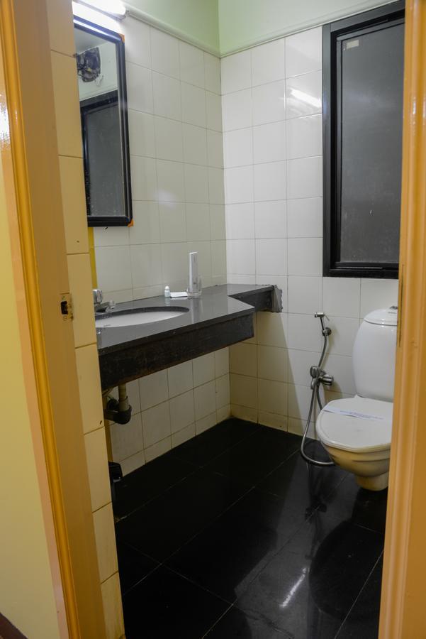 فندق شينايفي  Oyo 14933 Rpr Residency المظهر الخارجي الصورة